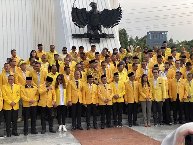 HUT Ke-60 Golkar, Bahlil Pimpin Upacara di TMP Kalibata