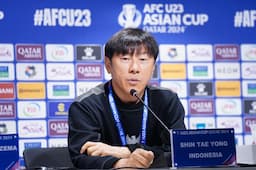 Media Vietnam Bingung Lihat Suporter Timnas Indonesia Ramai Minta Shin Tae-yong Dipecat Usai Kalah dari China: Sebelumnya Beri Banyak Pujian!