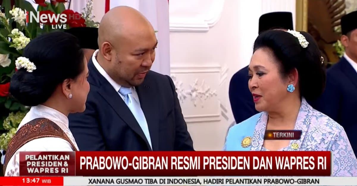 Momen Iriana Jokowi dan Titiek Berbincang Santai di Istana Negara