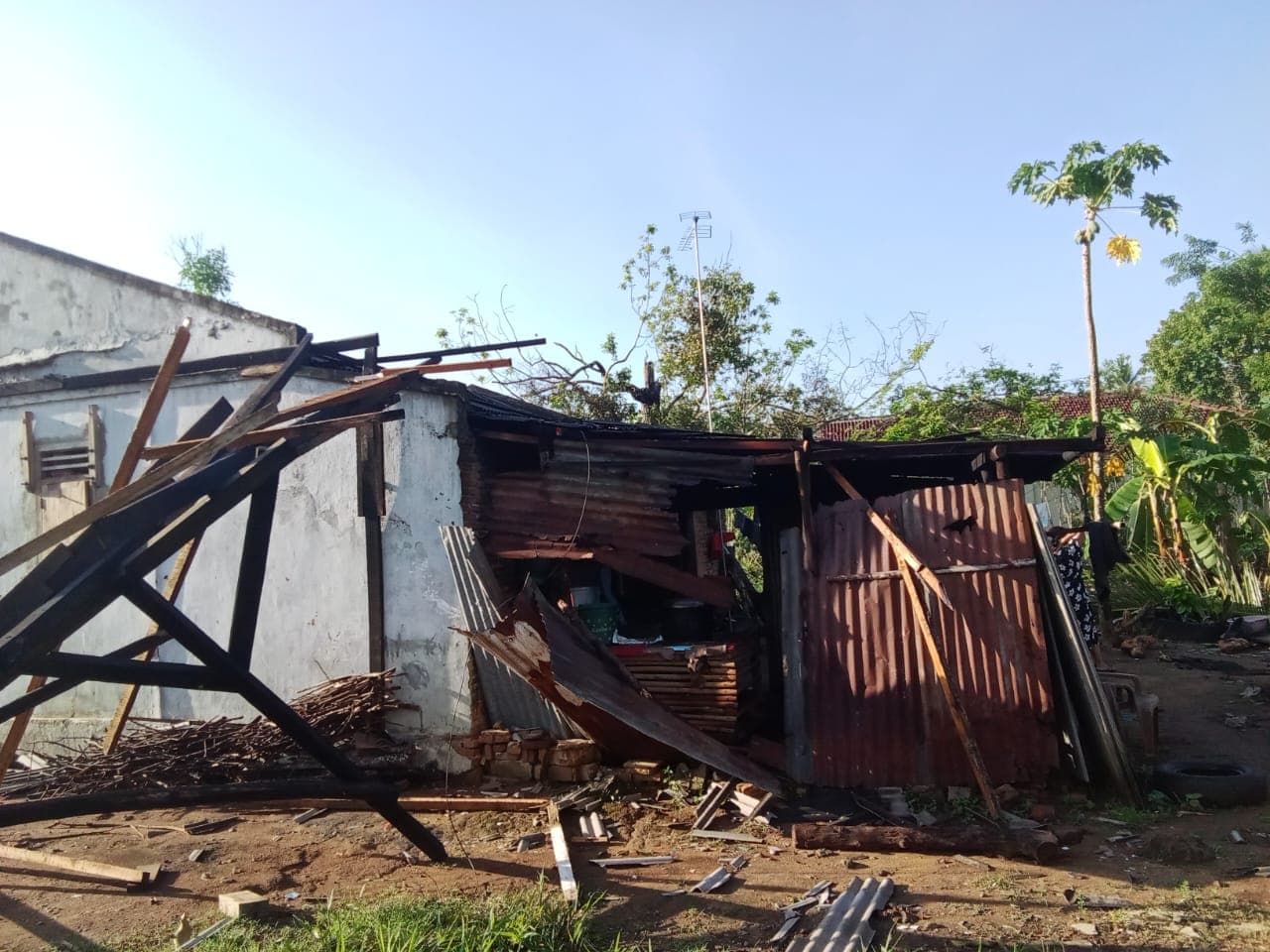 Angin Puting Beliung Terjang Desa di Lampung Utara, Sejumlah Rumah Rusak