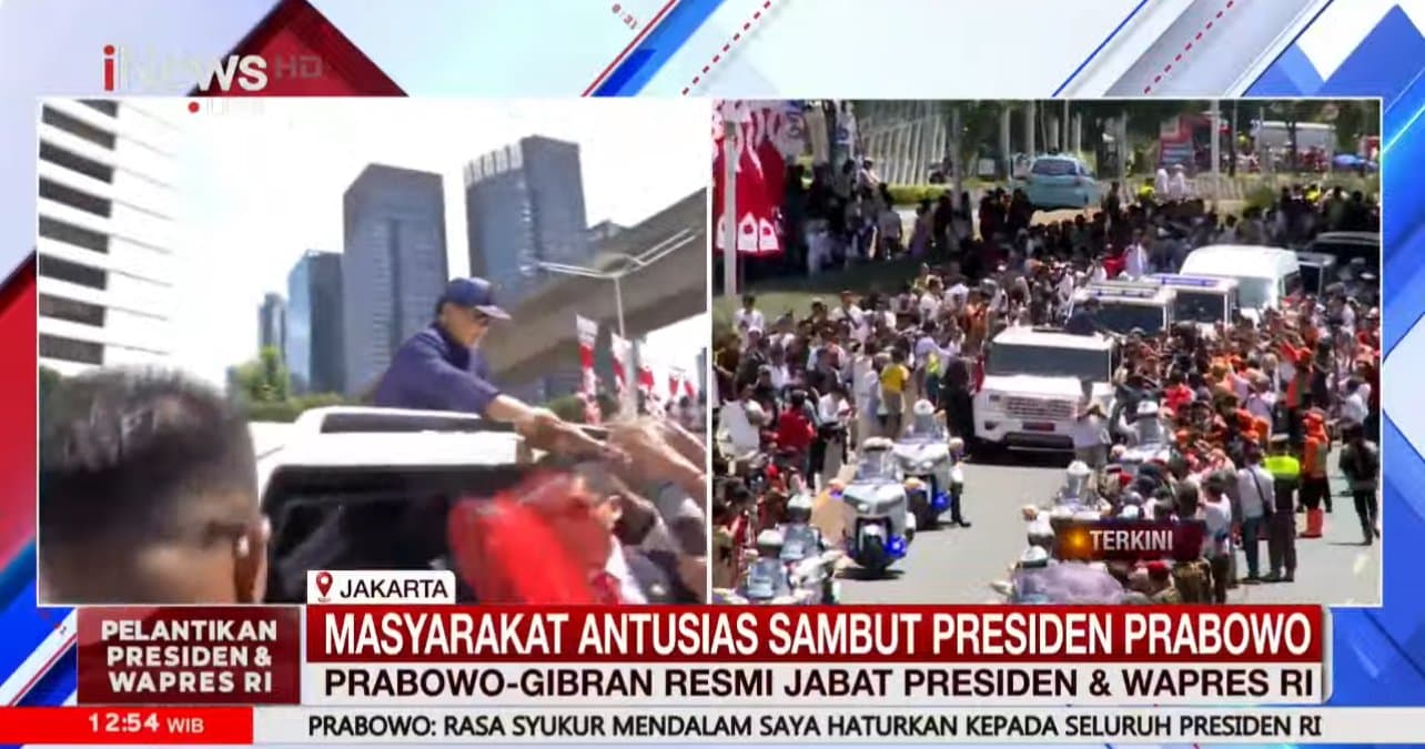 Hangat! Begini Momen Prabowo Salaman dengan Rakyat saat Menuju Istana Presiden