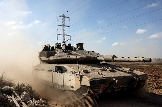 Ledakan Hantam Tank, Komandan Militer Israel Tewas di Gaza