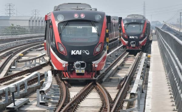 Pesta Rakyat Pelantikan Presiden, Penumpang LRT Jabodebek Naik 73