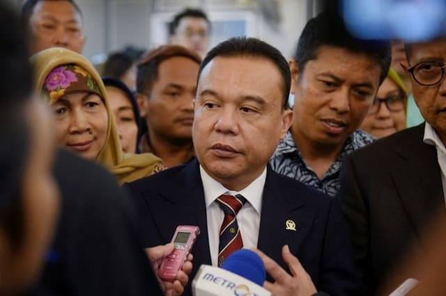 Jadi Seskab, Gerindra Sebut Mayor Teddy Tak Perlu Pensiun dari TNI