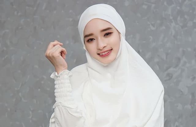 Inara Rusli Sedang Dekat dengan Seorang Pria, Siap Lepas Status Janda?