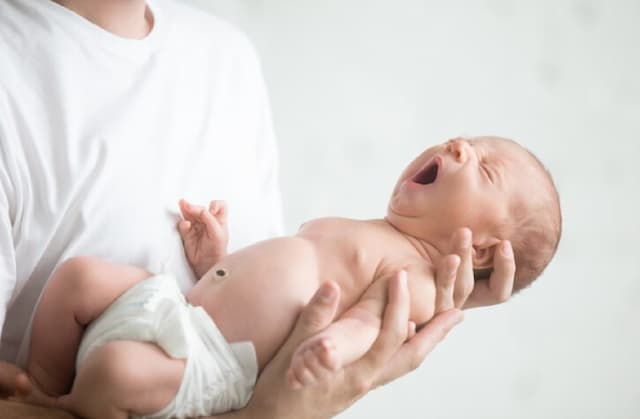 Jangan Kenakan Sarung Tangan pada Bayi, Bisa Hambat Perkembangan Otak dan Emosi si Kecil