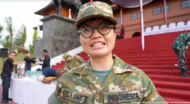 Stella Christie Semangat Ikuti <i>Retreat</i> Kabinet Merah Putih di Akmil Magelang&nbsp;