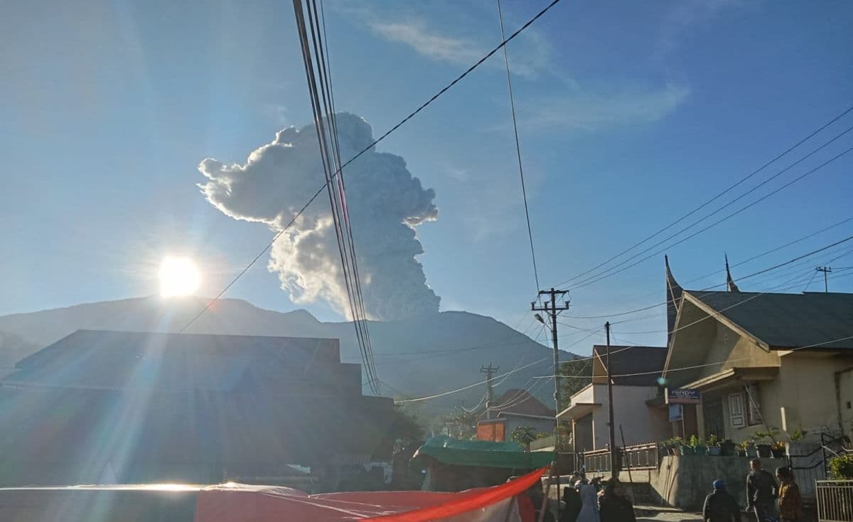 Gunung Marapi Meletus 2 Kali, Warga: Dentuman Tak Terdengar, Tapi Abunya Tinggi