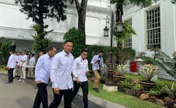 Prabowo Gelar Sidang Kabinet, Seluruh Menteri Kompak Kenakan Kemeja Putih
