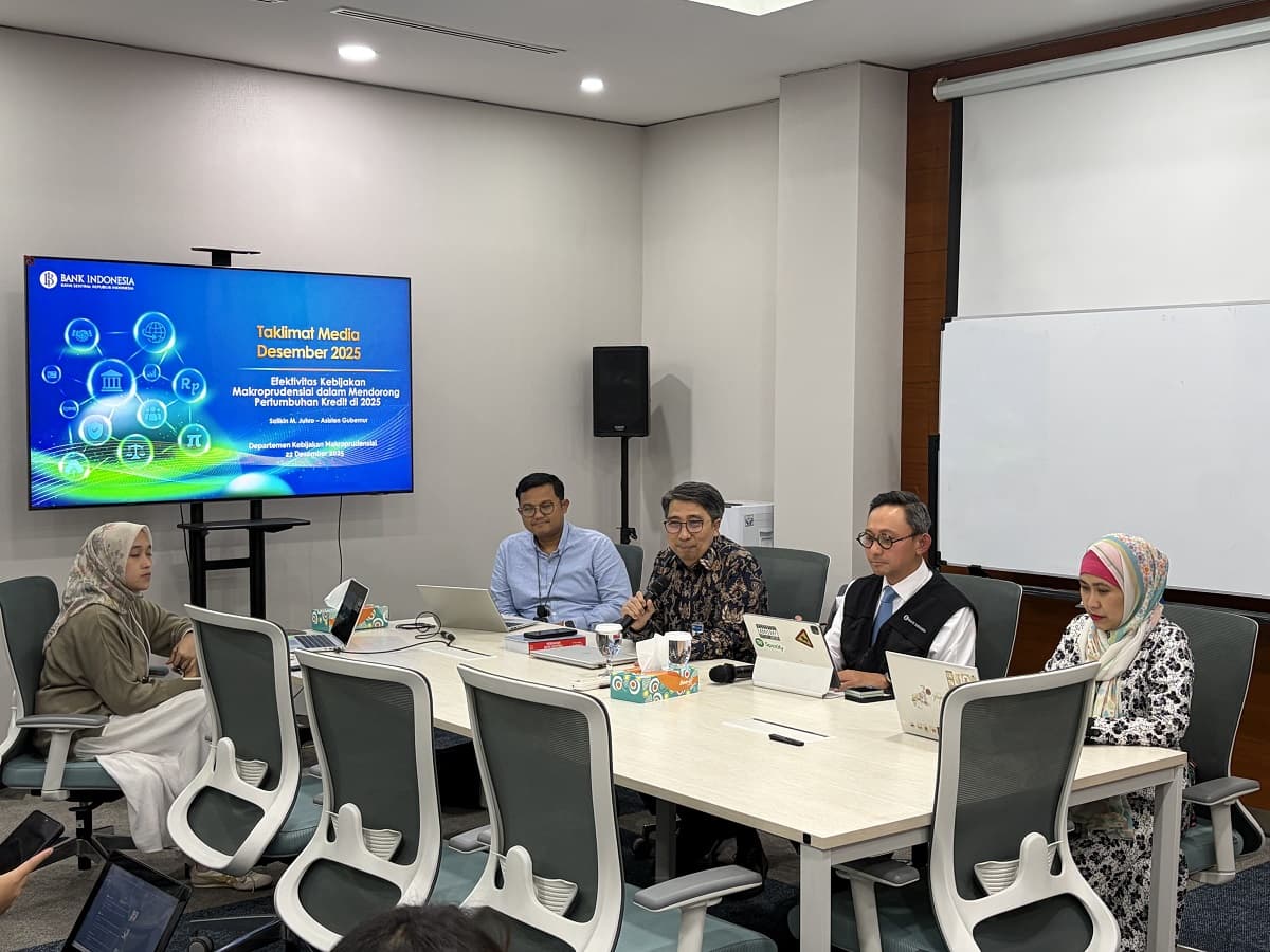 BI Yakin Kredit Akhir 2025 Tembus 8 meski Pengusaha Masih Wait and See