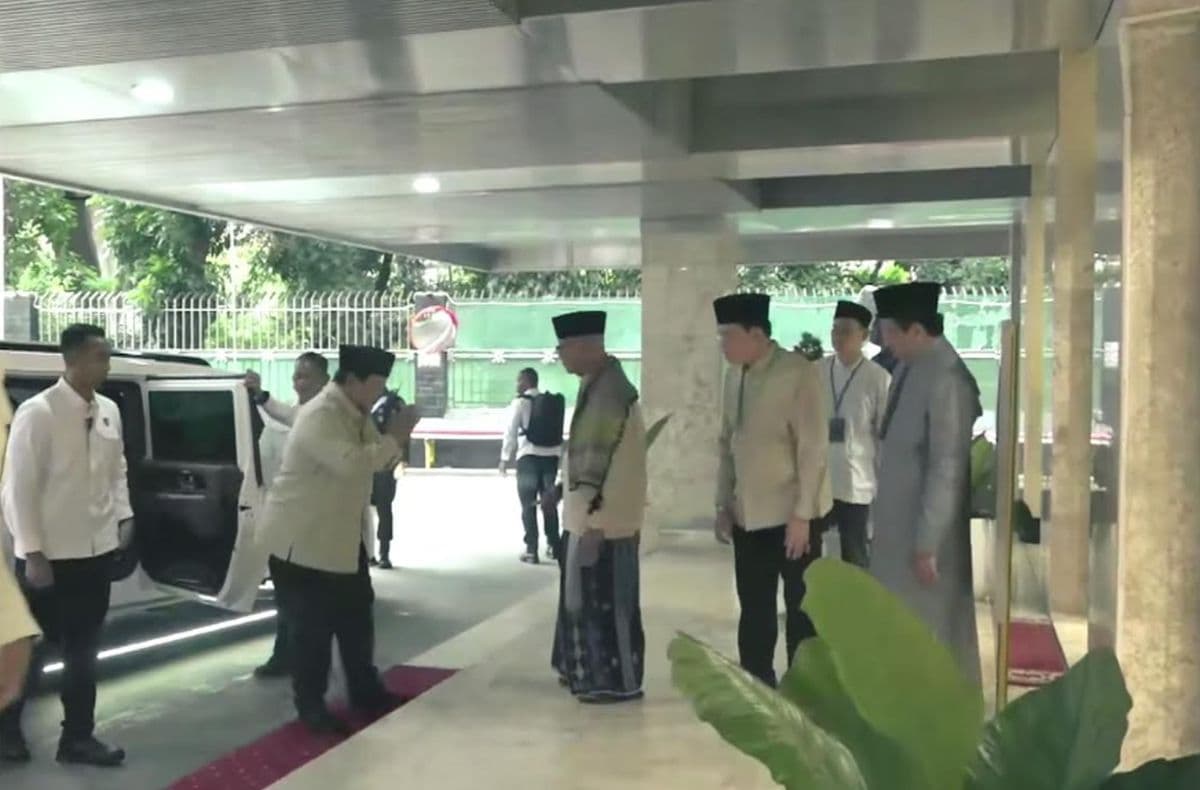 Disambut Rebana, Prabowo Tiba di Masjid Istiqlal Hadiri Pengukuhan Pengurus MUI