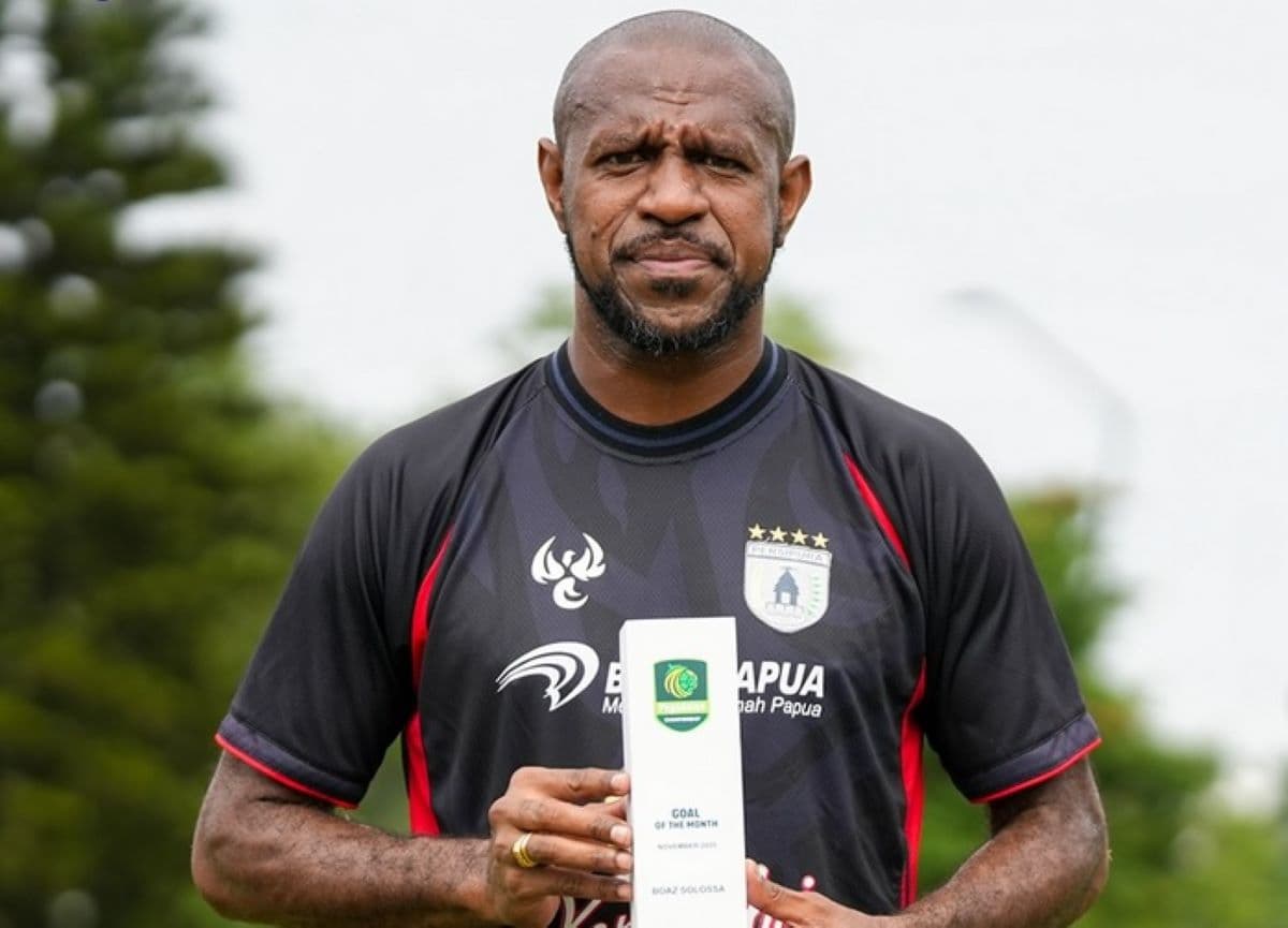 Kisah Boaz Solossa Tak Direstui Jadi Pemain Sepakbola, Kini Jadi Legenda Timnas Indonesia