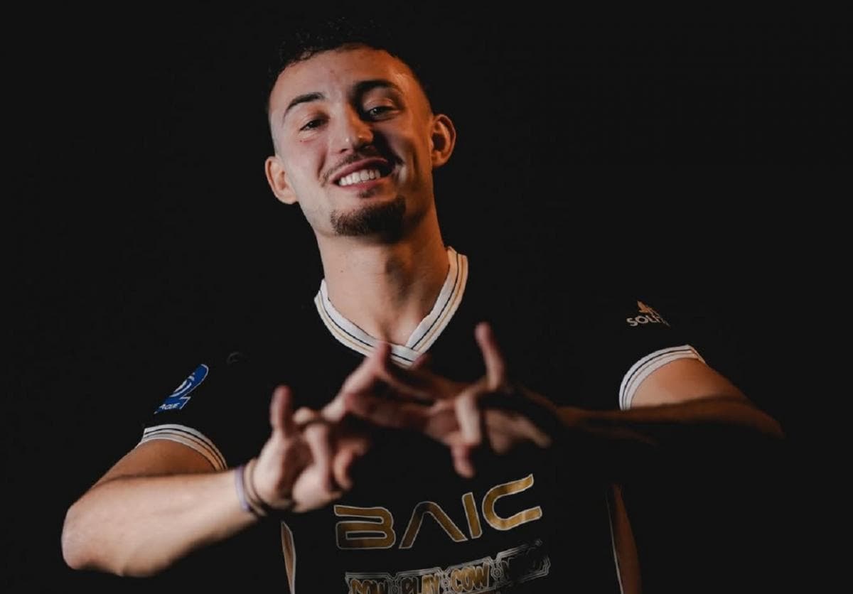 Adu Gaji Ivar Jenner di FC Utrecht dengan Dewa United, Bak Bumi dan Langit?