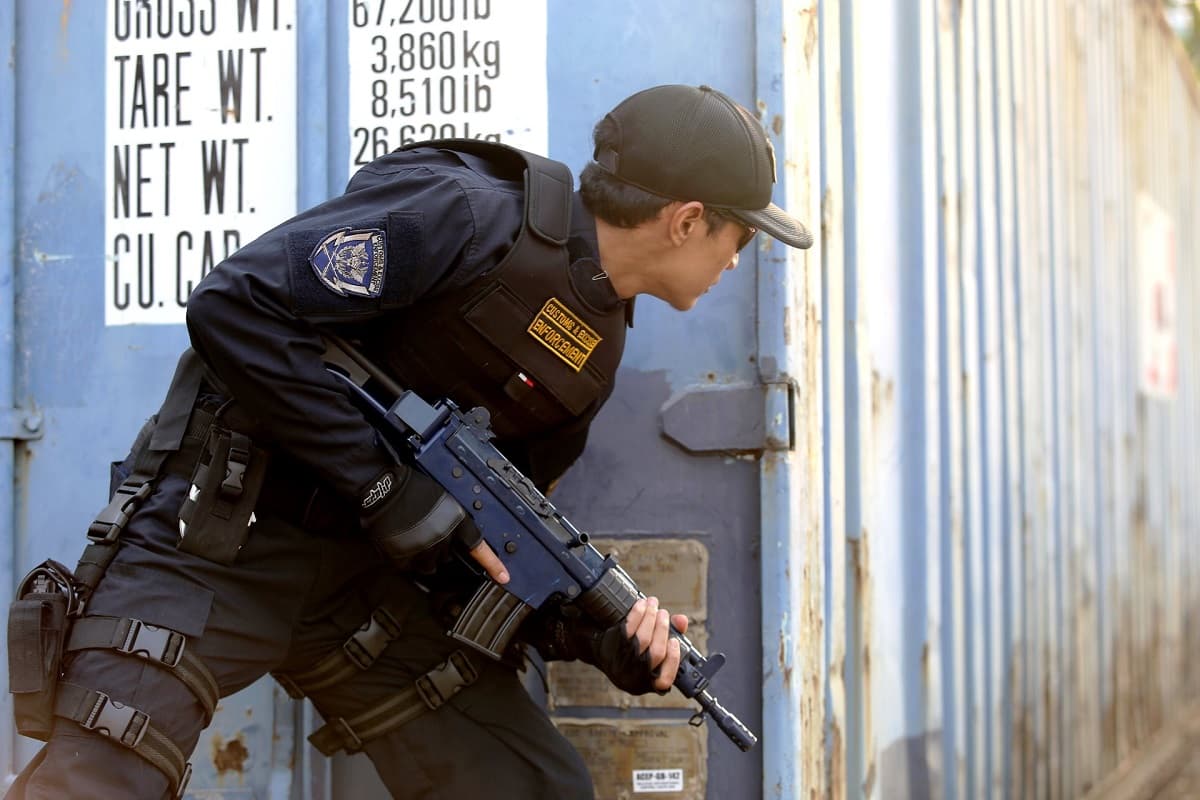 Penyelundupan 160 Juta Rokok Ilegal Terungkap, Potensi Kerugian Negara Rp213 Miliar