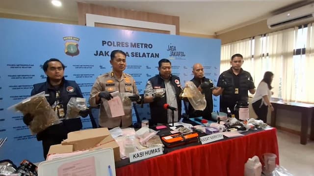 Polisi Tangkap Influencer AW dan Istrinya di Jaksel karena Berkebun Ganja, Terancam Hukuman Mati!