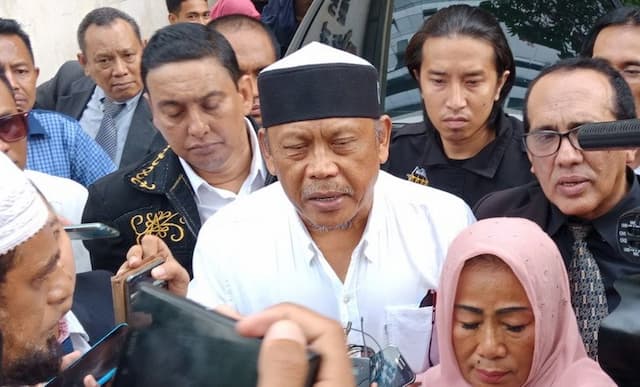 Dituding Pengkhianat oleh Roy Suryo Cs, Eggi Sudjana: Menyesatkan dan Pencemaran Nama Baik!