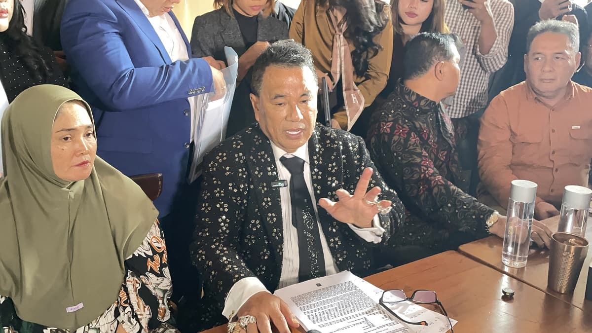 Hotman Paris Siap Kawal ABK Dituntut Hukuman Mati Terkait Penyelundupan 2 Ton Sabu