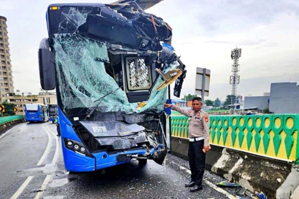 Puluhan Orang Terluka Akibat Bus Adu Banteng di Cipulir, DPRD Panggil Direksi Transjakarta