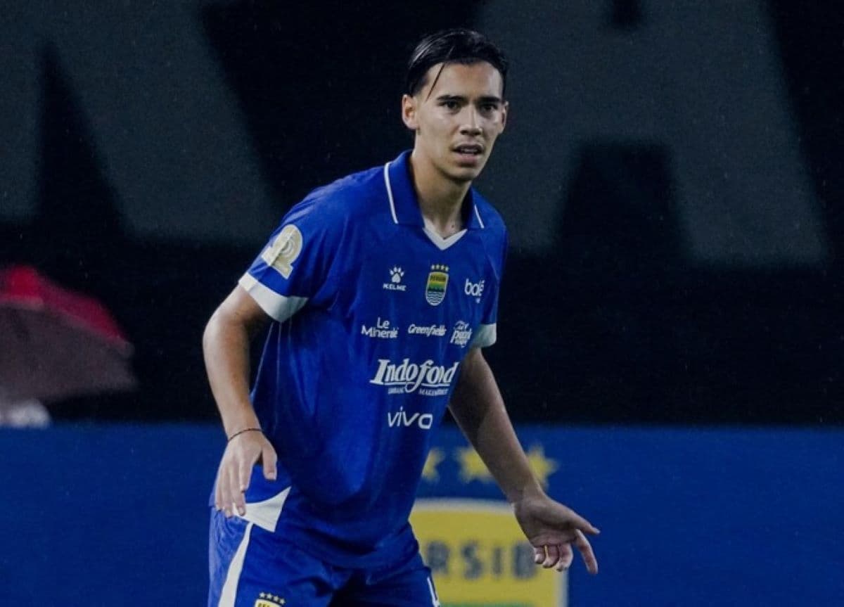 Kisah Kebahagiaan Dion Markx: Momen Membanggakan Lakoni Laga Perdana untuk Persib Bandung
