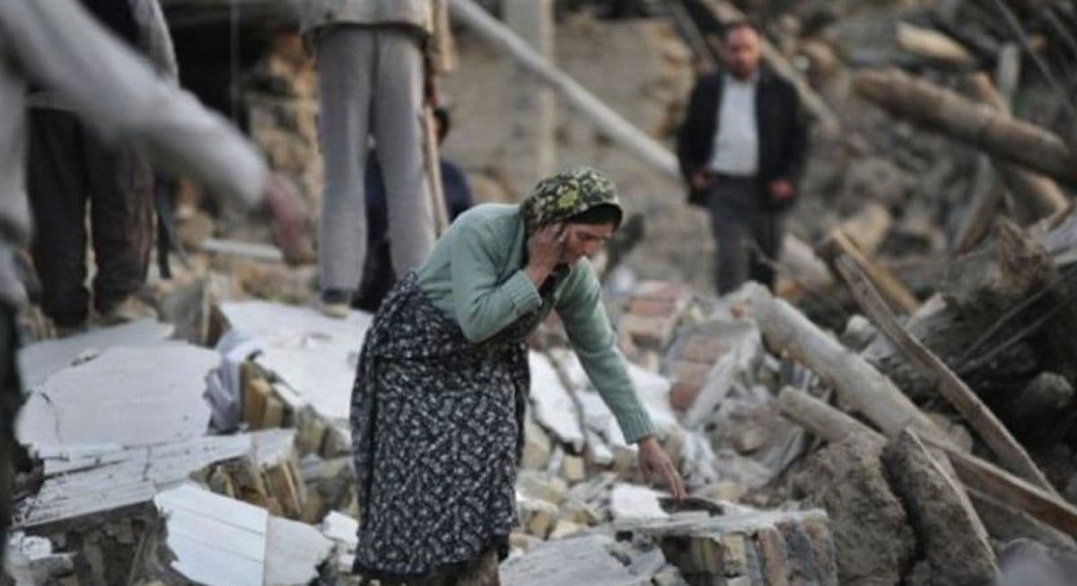 Deretan Tragedi 28 Februari: Pertempuran Selat Sunda hingga Gempa Iran Tewaskan 1.100 Orang