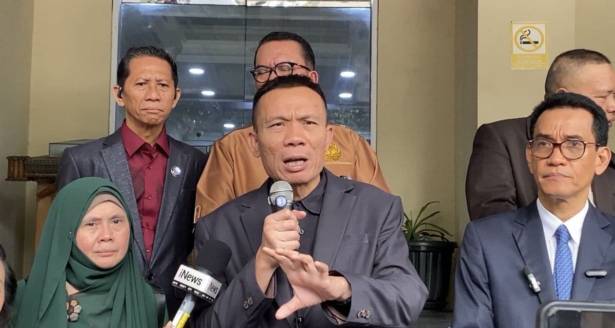 Dilaporkan Dugaan Ijazah Palsu, Andi Azwan: Rismon Sianipar Sekarang Meong!