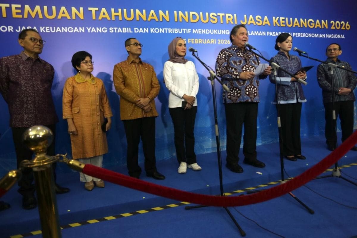 Fitch Revisi Outlook Utang Indonesia Jadi Negatif, Ini Langkah OJK Fitch Revisi Outlook Utang Indonesia Jadi Negatif, Ini Langkah OJK