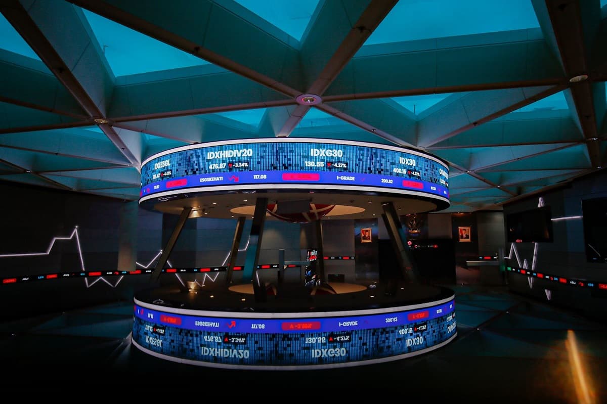 5 Fakta IHSG Merosot 7,89 Persen, Investor Jangan Panik