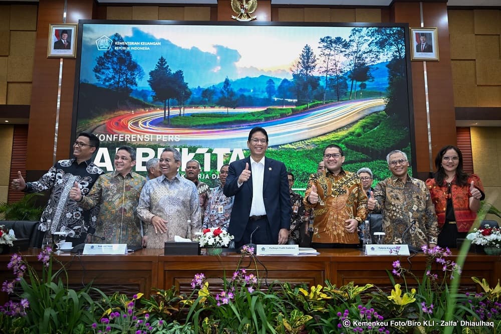 APBN Defisit Rp135,7 Triliun, Purbaya: Penerimaan Pajak Tumbuh 30