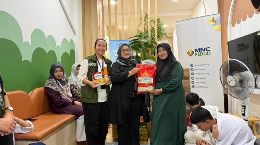 MNC Peduli Salurkan Bantuan ke Panti Teratai, Pengurus: Tambahan Gizi bagi 36 Anak Asuh Kami MNC Peduli Salurkan Bantuan ke Panti Teratai, Pengurus: Tambahan Gizi bagi 36 Anak Asuh Kami