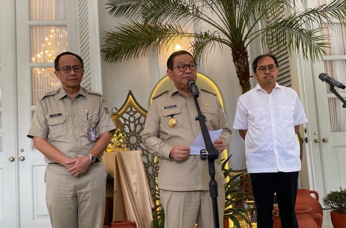 Pramono: Longsor Gunung Sampah Bantargebang Akibat Hujan Ekstrem