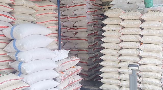 Jangan Panic Buying! Stok Beras 5 Juta Ton dan Minyak Goreng 46 Juta Liter Aman Sampai Akhir Tahun