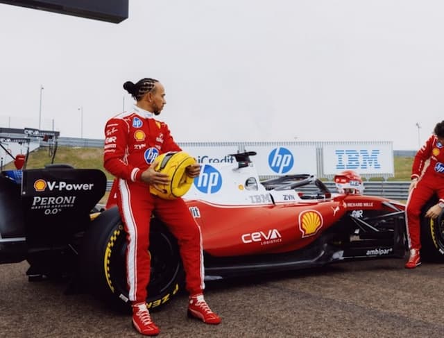 Adu Kecepatan Mobil F1 dengan MotoGP, Mana Lebih Cepat?