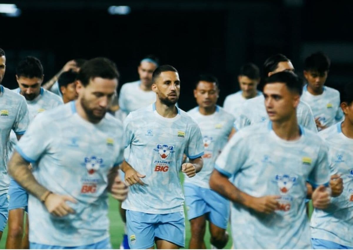 Libur Lebaran dan Jeda Internasional: Bojan Hodak Beri Waktu Rehat untuk Skuad Persib Bandung