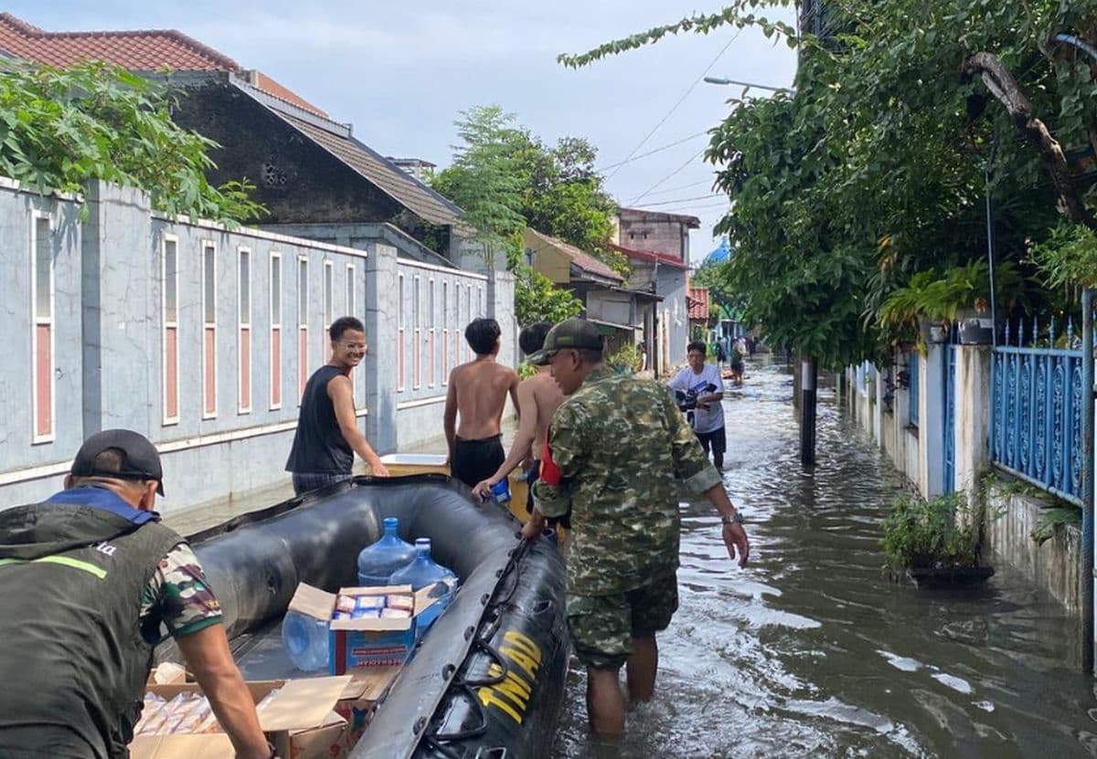 Hari Kedua Lebaran, Begini Penampakan Banjir di Kampung Jati Jaktim