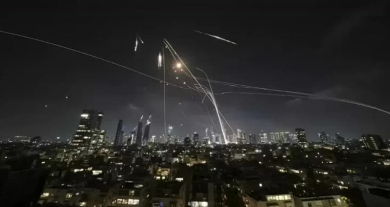 Hari Ke-24 Perang: Klaim Ada Pembicaraan, AS dan Israel Tetap Serang Infrastruktur Energi Iran