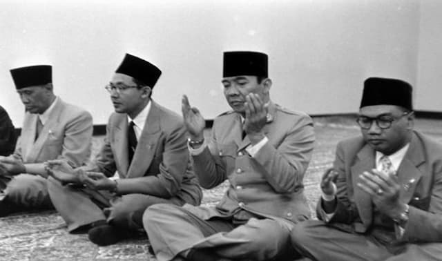 Kisah Raja Arab Saudi Hadiahi Mobil Chrysler Crown untuk Bung Karno dan Peristiwa Cikini Berdarah