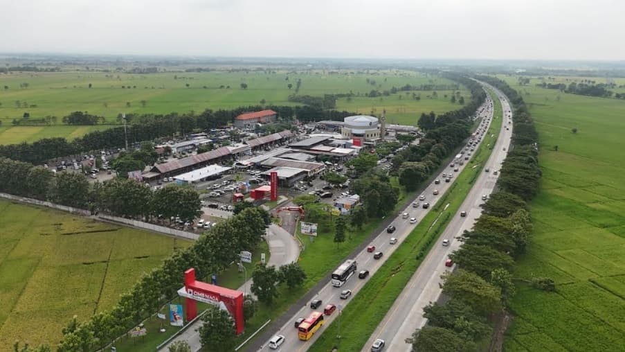 Macet Parah! Rest Area di Tol Cipali Buka Tutup Imbas, Pemudik Dilarang Berhenti di Bahu Jalan