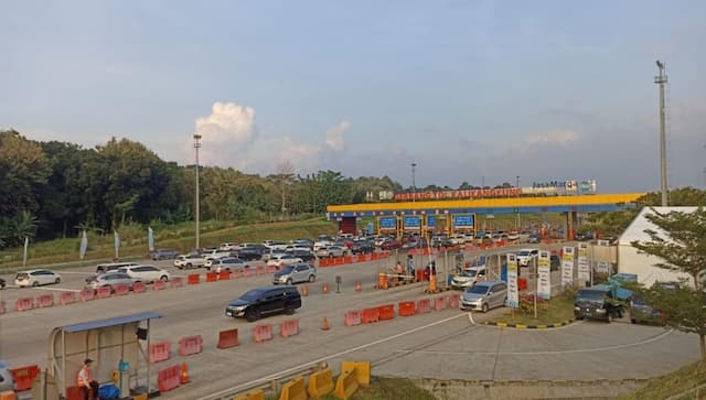 Arus Balik Kendaraan Menurun, One Way Kalikangkung Sampai Brebes Dihentikan