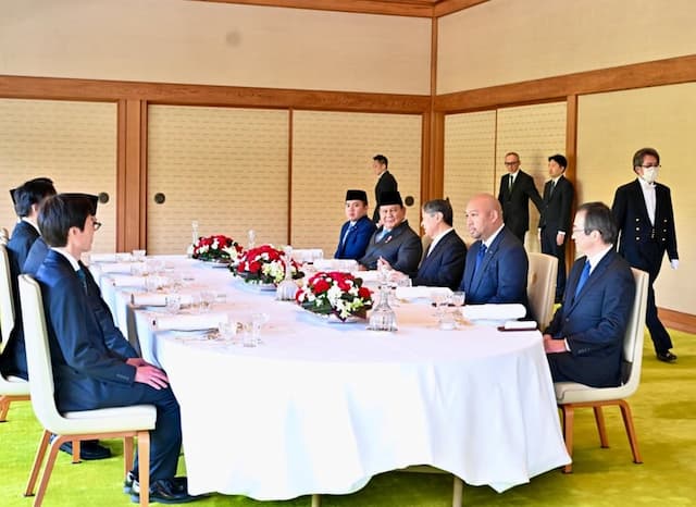 Prabowo Tiba di Istana Kekaisaran, Disambut Langsung Kaisar Naruhito Prabowo Tiba di Istana Kekaisaran, Disambut Langsung Kaisar Naruhito
