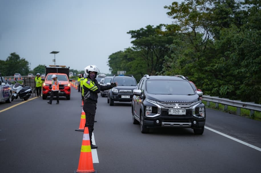 Pemudik Apresiasi Polri Rekayasa Lalin saat Arus Balik Lebaran