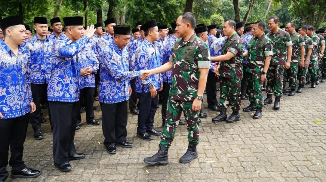 Panglima TNI Berangkatkan Umrah 707 Prajurit Berprestasi 