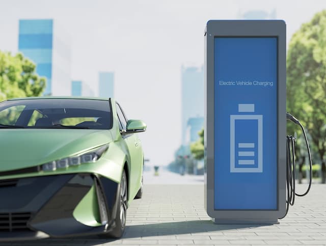 Konversi 1 Juta Kendaraan Bensin ke Listrik Bisa Hemat APBN, Insentif EV Dibutuhkan