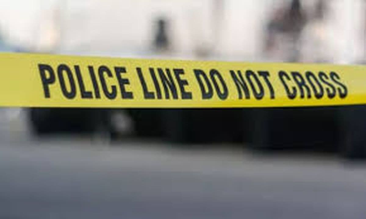 Polisi Olah TKP Kasus 4 Pekerja Tewas di Tanjung Barat Polisi Olah TKP Kasus 4 Pekerja Tewas di Tanjung Barat