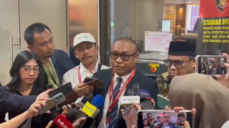 Difitnah Jadi Bohir Ijazah Jokowi, Kubu JK Bawa Bukti Video Laporkan Rismon dan 4 Akun ke Bareskrim