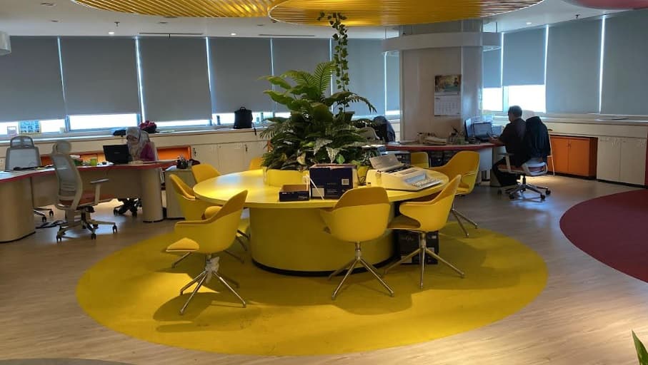 Hari Perdana WFH ASN DKI, Deretan Kursi Kosong Melompong Warnai Ruang Kerja