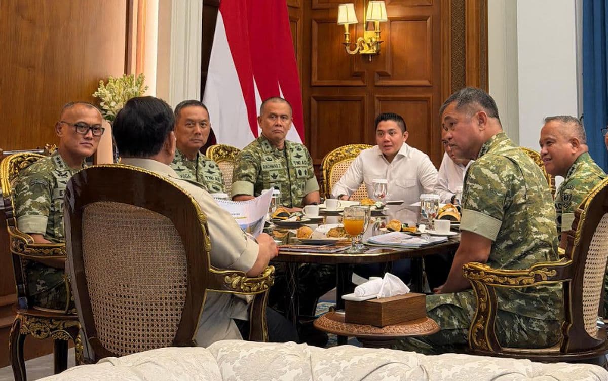 Prabowo Bertemu KSAD Bahas Pembangunan 300 Jembatan-Renovasi Sekolah