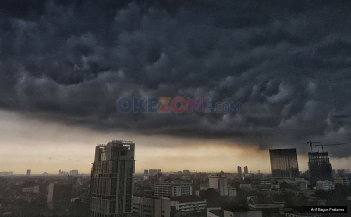 Prakiraan Cuaca Jabodetabek: Waspada Hujan Disertai Petir pada Sore Hari