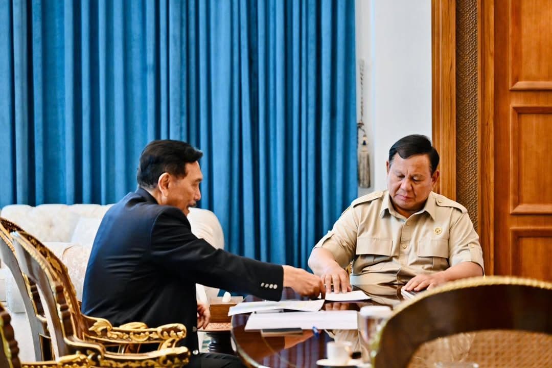 Prabowo Bertemu 4 Mata dengan Luhut di Istana, Bahas Apa?