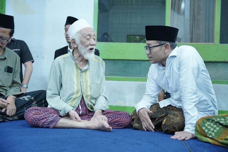 Ulama Sepuh Banten Abuya Muftadi Pesan Jaga Ketentraman Jelang Muktamar