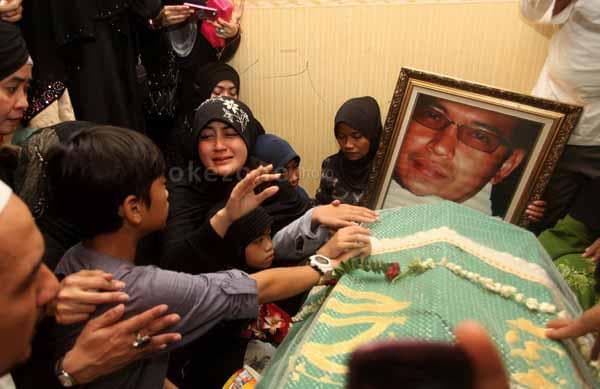 Peristiwa 26 April: Ki Hajar Dewantara dan Ustadz Jefri Al Buchori Tutup Usia